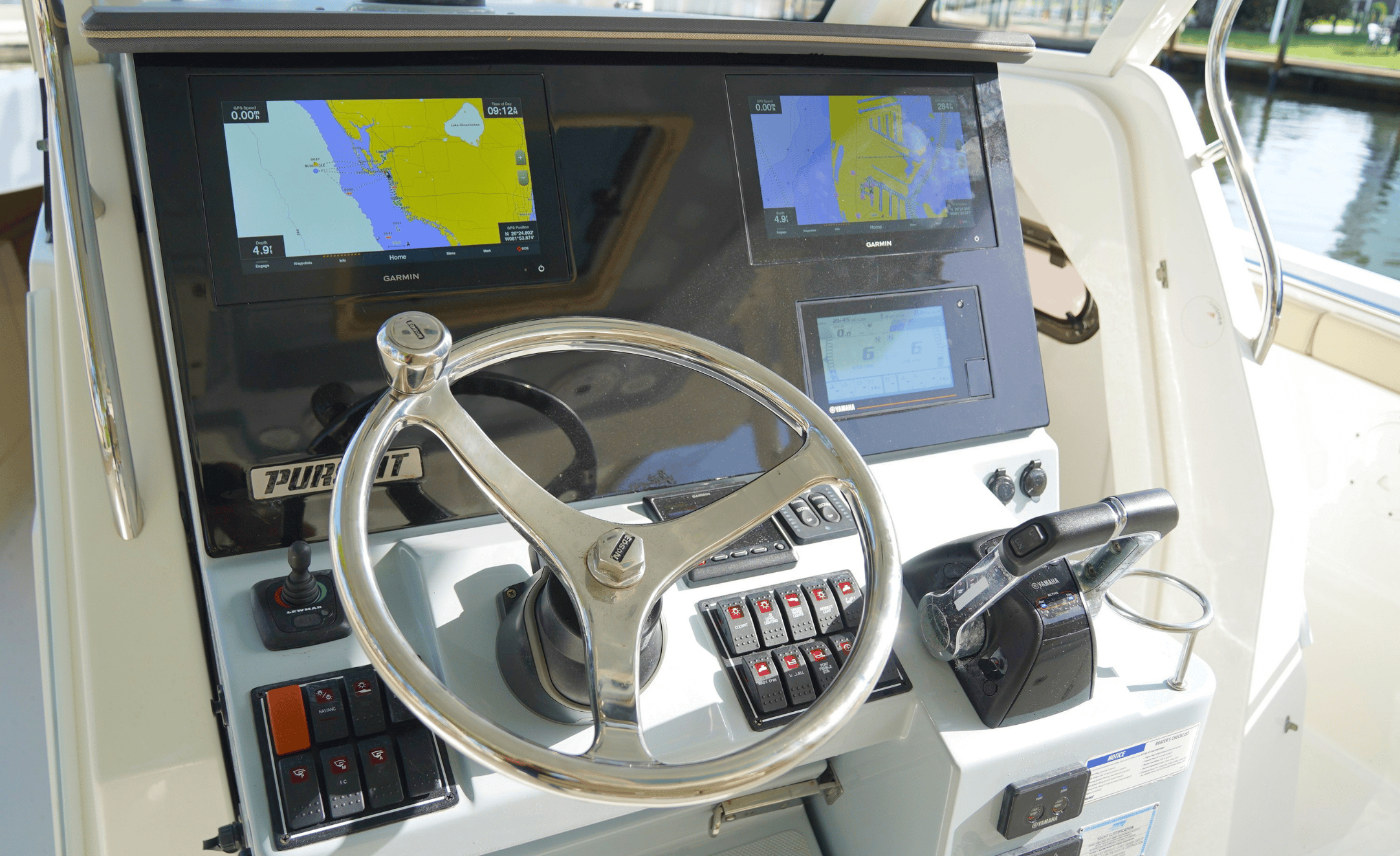 2020 PURSUIT S328 - Image 31