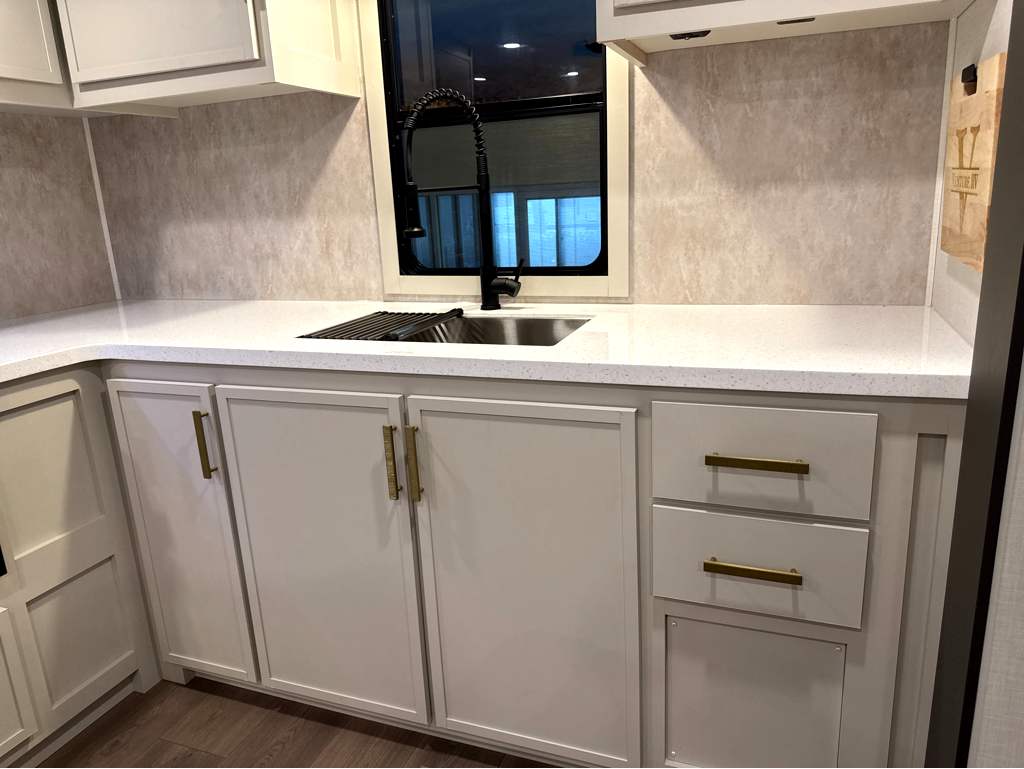 2027 VENTURE RV STRATUS 271VRK - Image 13