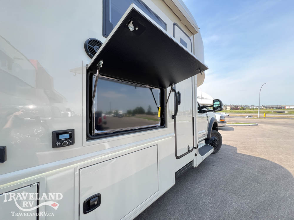 2027 Grand Design Lineage Series F 31ZW - Image 12