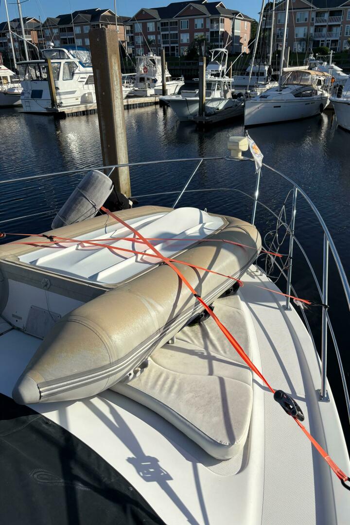 2001 Carver 396 Aft Cabin MY - Image 16