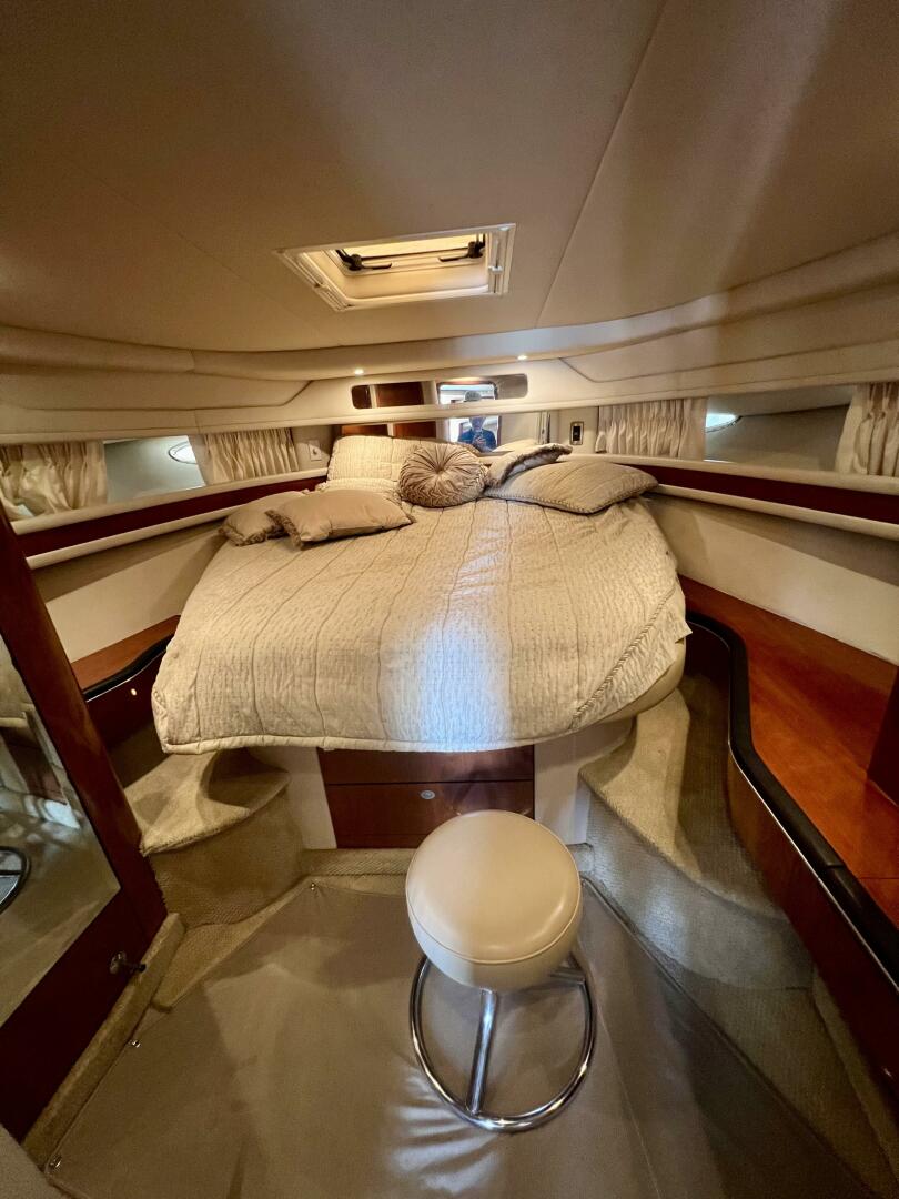 2004 Sea Ray 46 Sundancer - Image 14