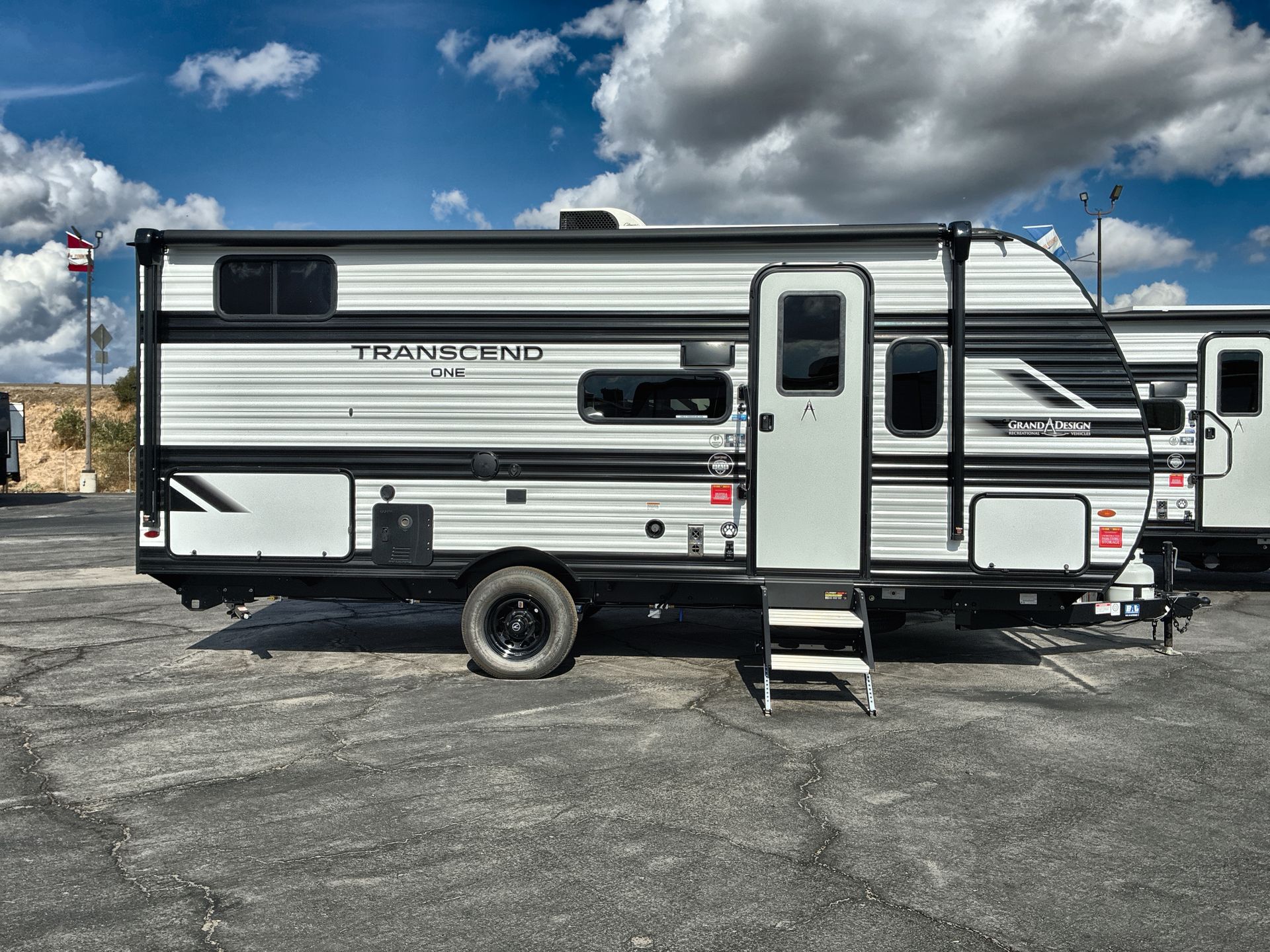 2027 Grand Design Transcend ONE 161BH - Image 1
