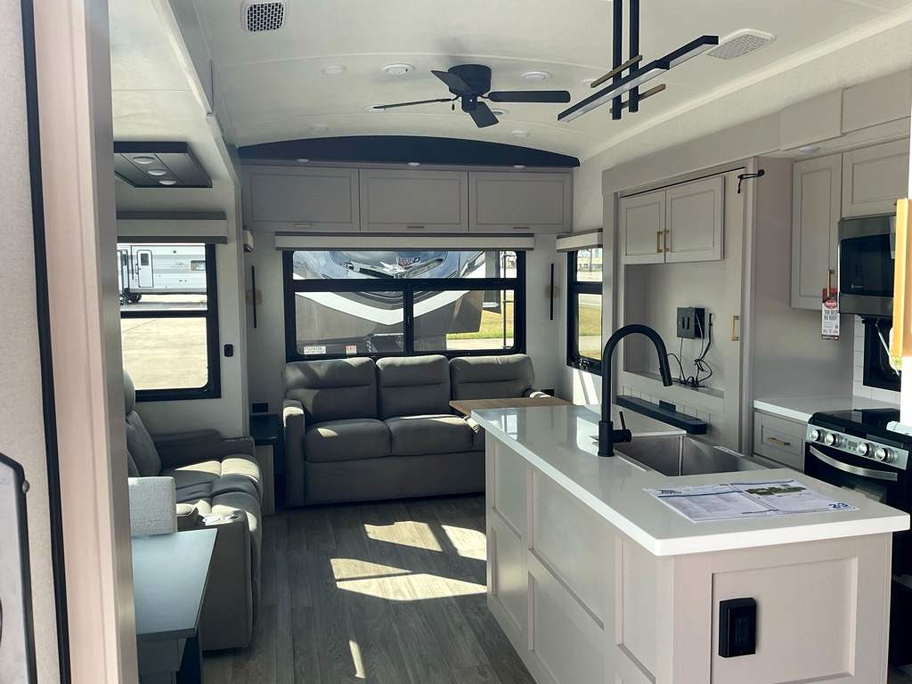 2027 JAYCO NORTH POINT 361RLBH - Image 39