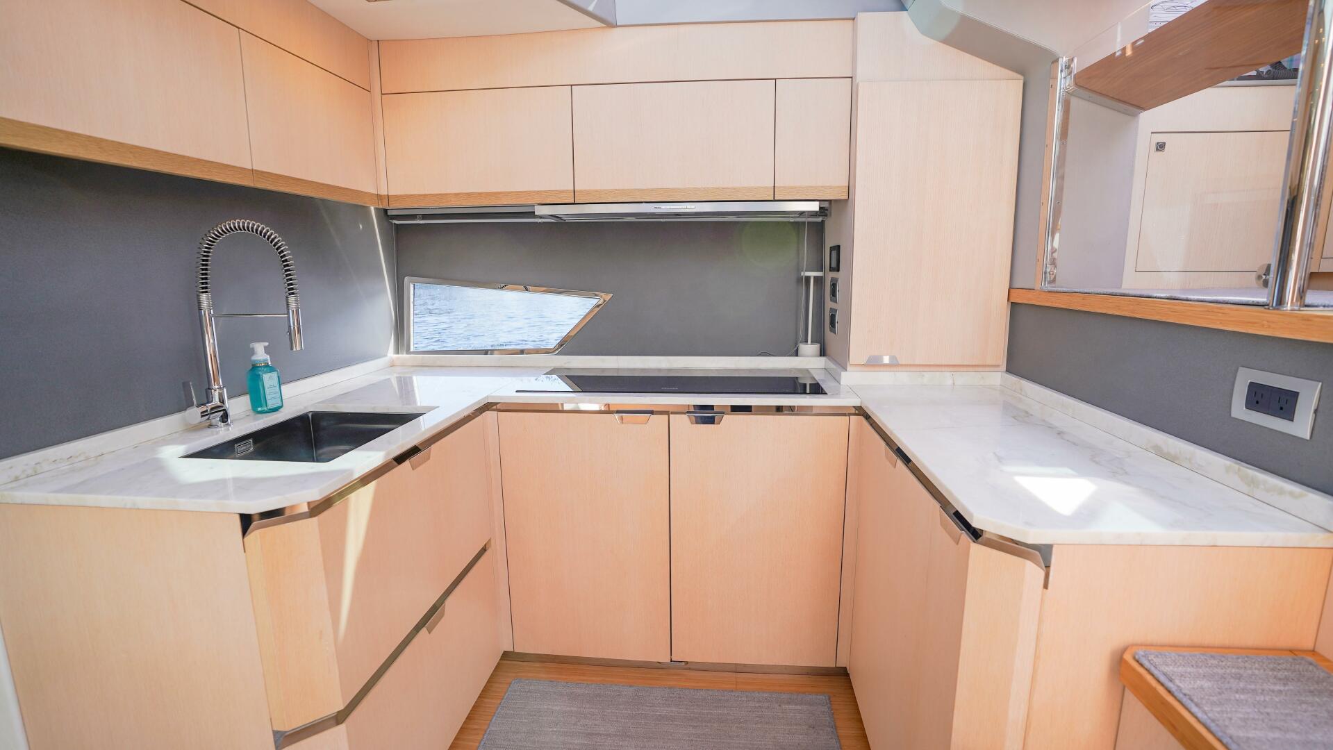 2019 Rio Yachts Colorado 56 - Image 22