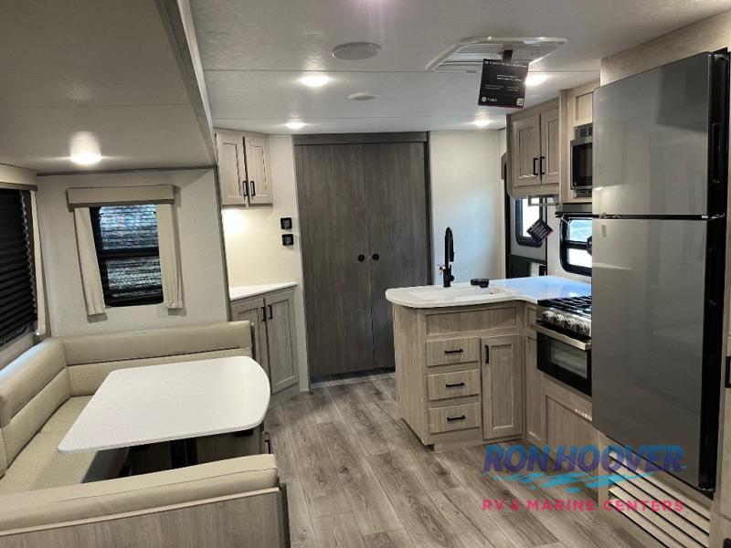 2026 COACHMEN CATALINA 273DBHCKLE - Image 2