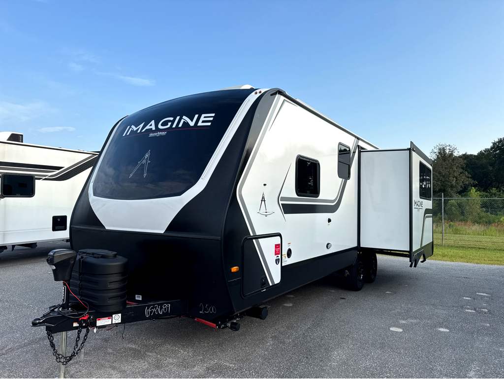 2027 GRAND DESIGN IMAGINE 2500RL - Image 3