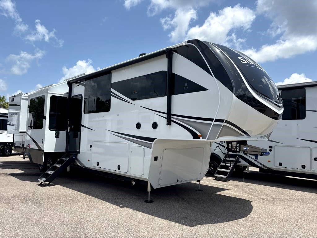 2026 GRAND DESIGN SOLITUDE 390RK - Image 1