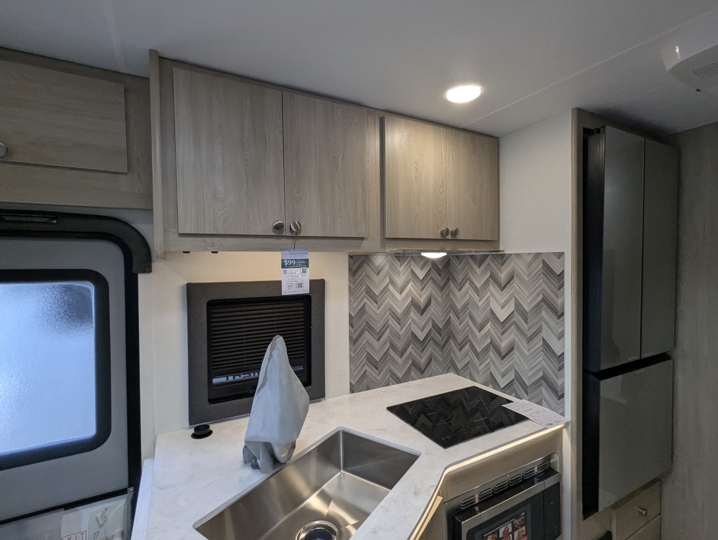 2026 Coachmen Entourage 340BH - Image 14