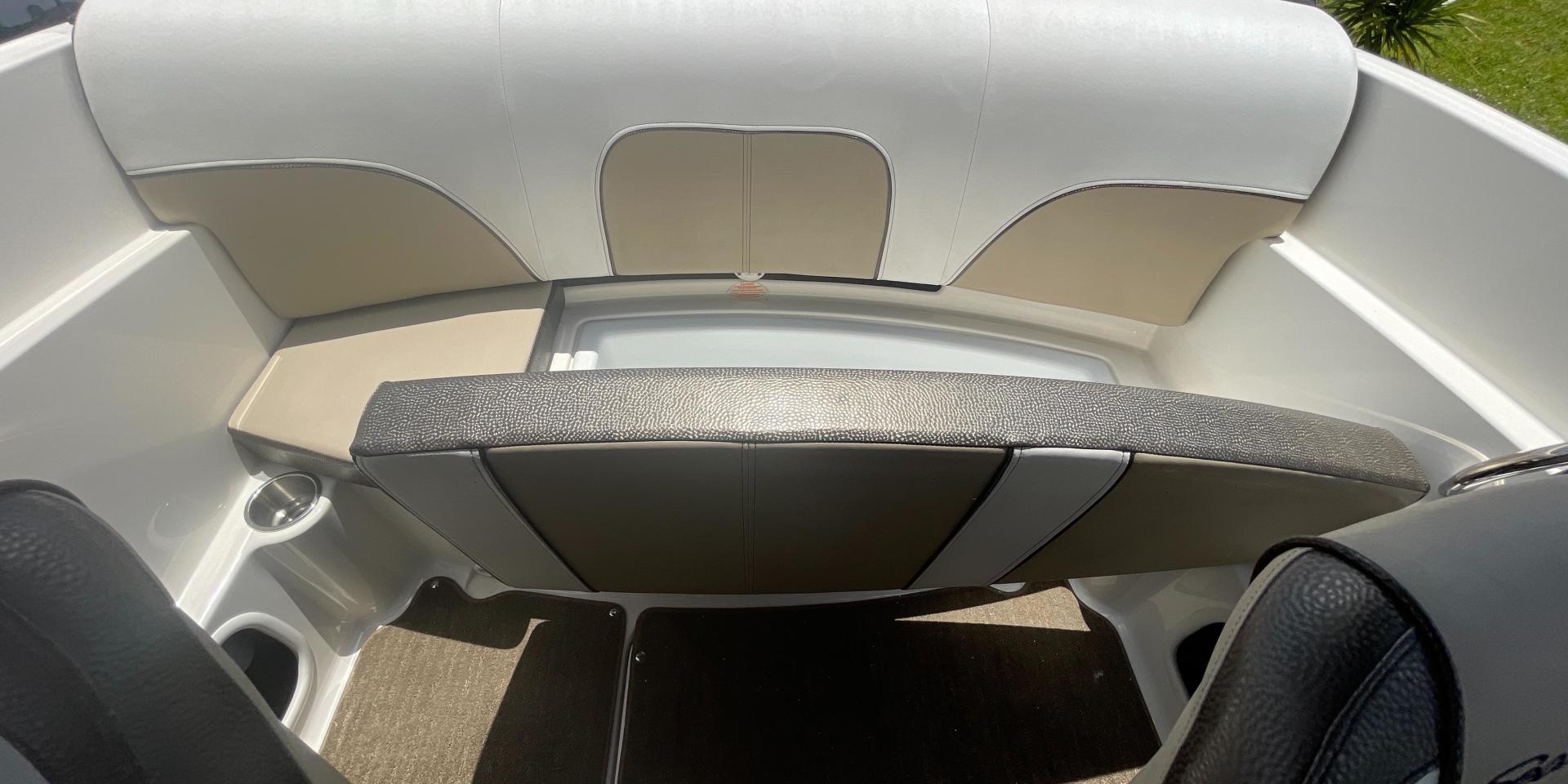 2015 Sea Ray 190 Sport - Image 19