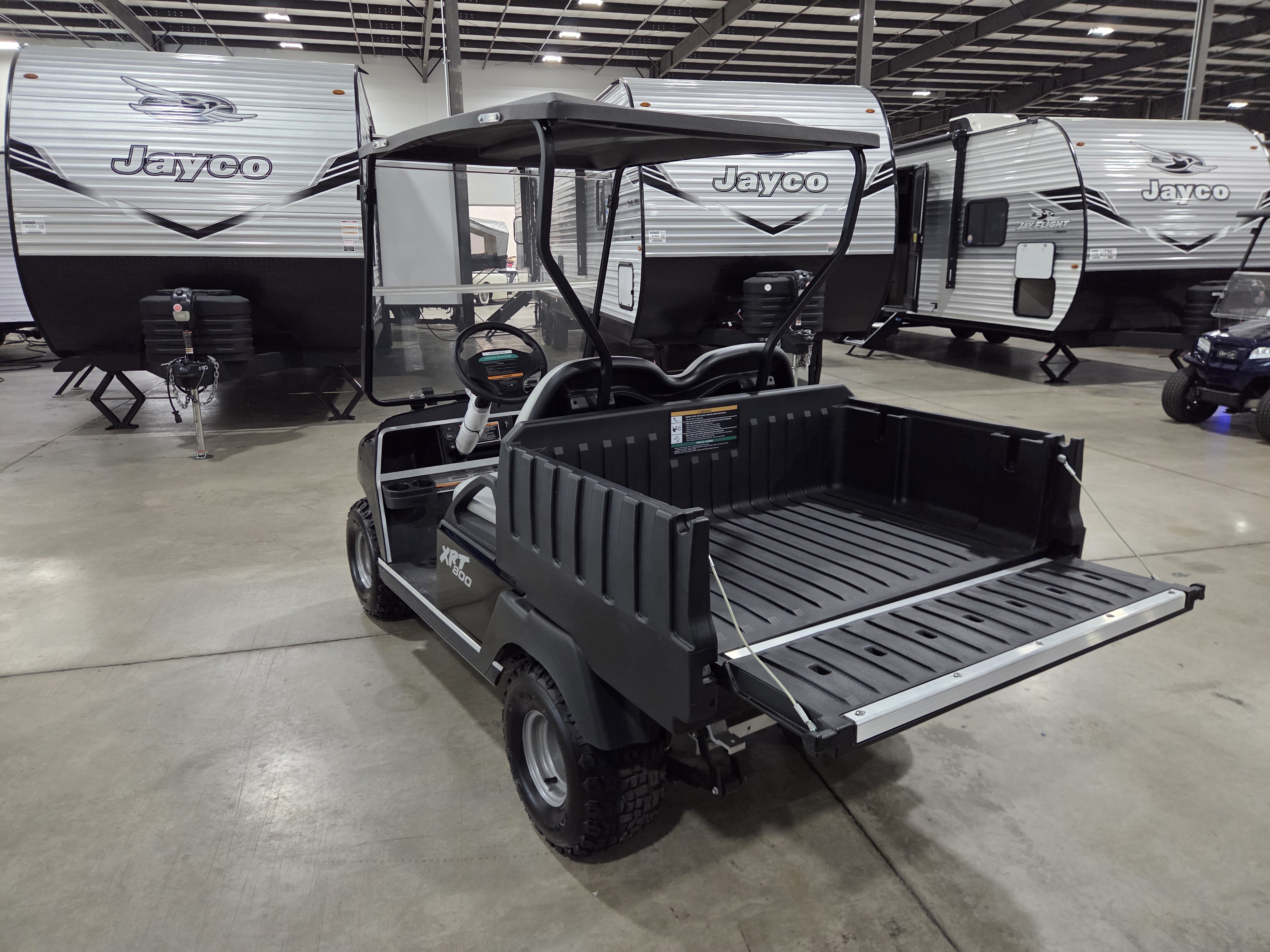 2024 Club Car XRT 800 Gas - Image 3