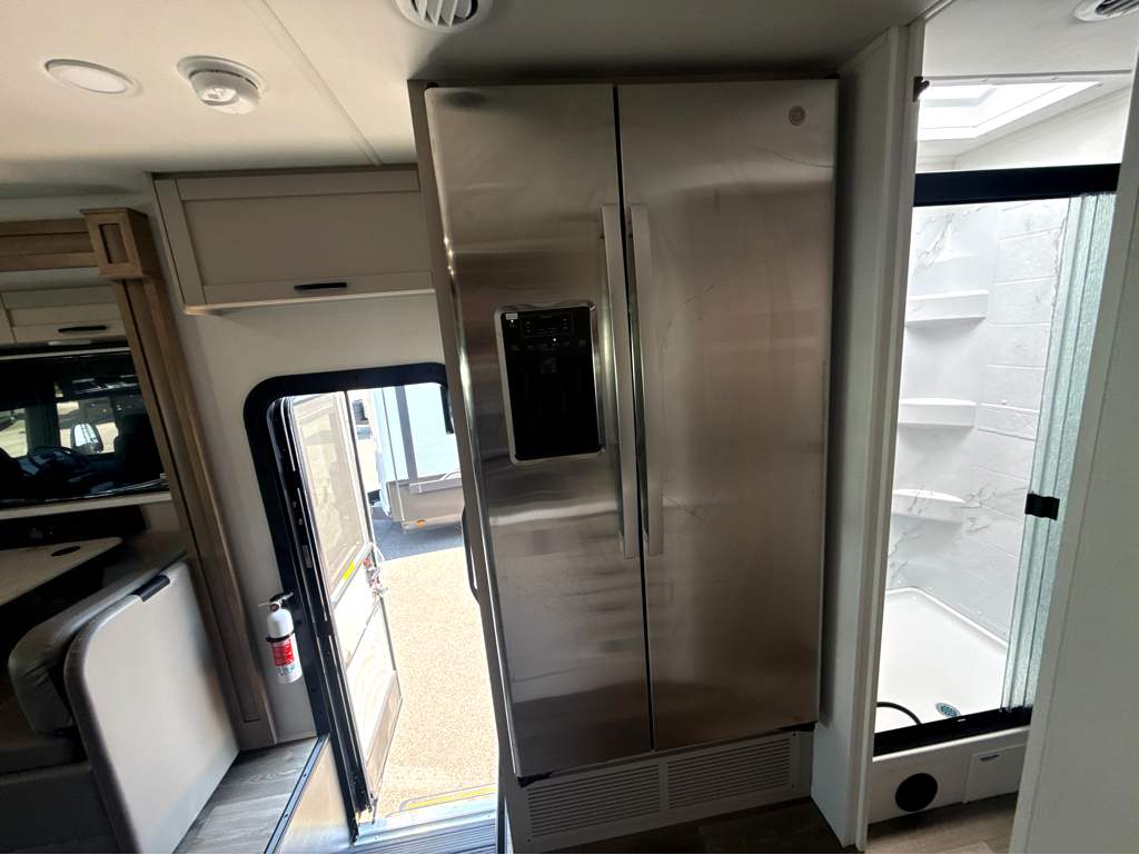 2027 JAYCO PRECEPT 31UL - Image 21