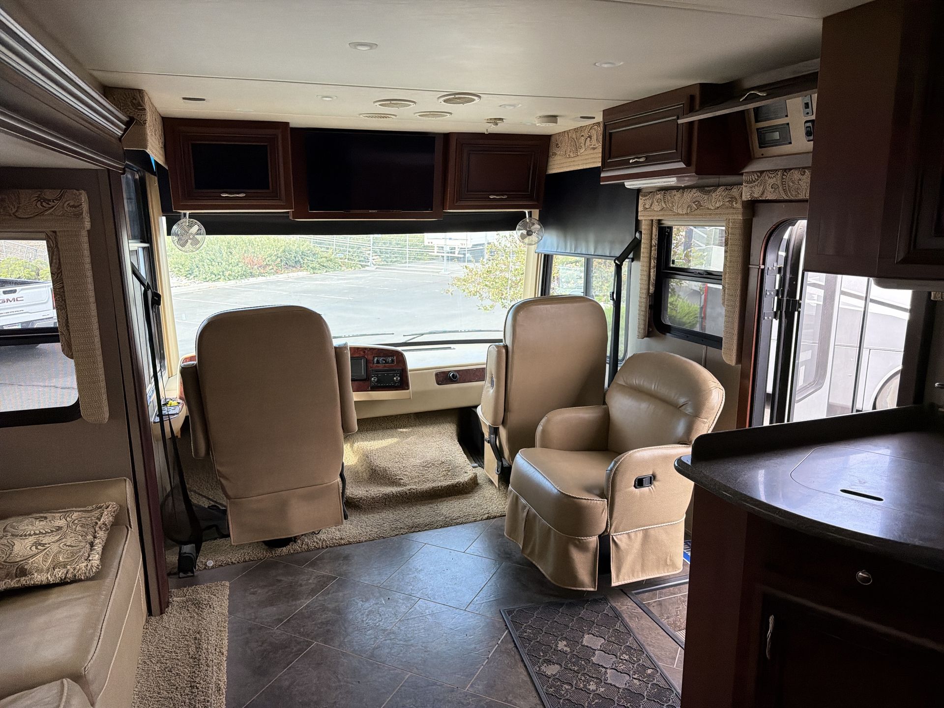 2014 Newmar Bay Star 3309 - Image 51