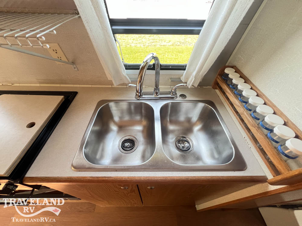 2001 AIRSTREAM SAFARI 25RBT - Image 19