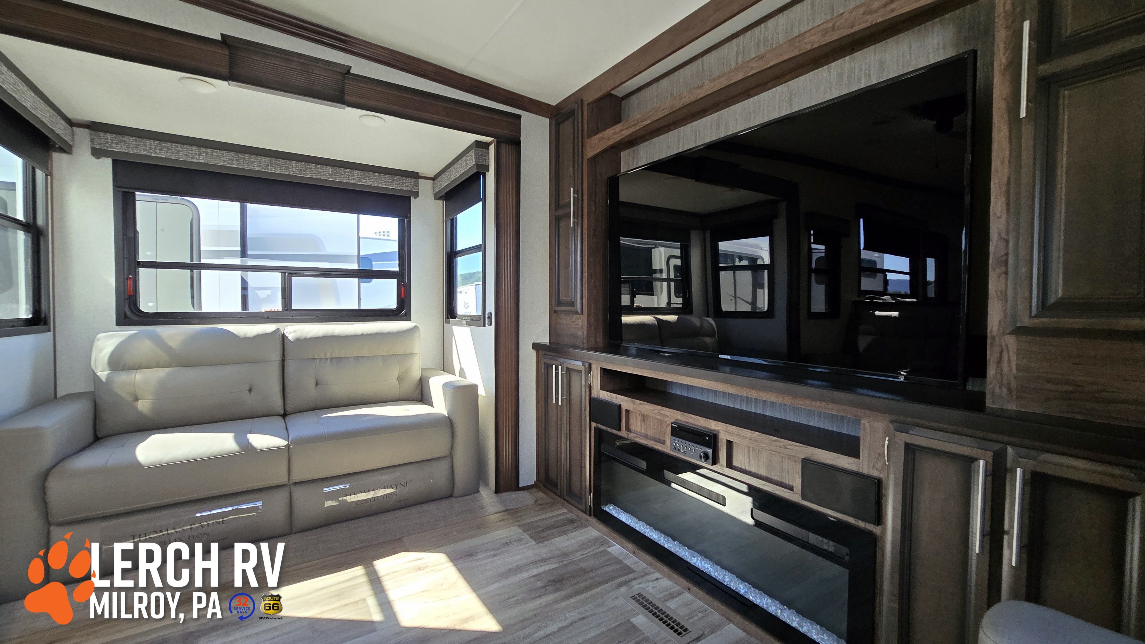 2021 KZ RV Durango D326RLT - Image 19