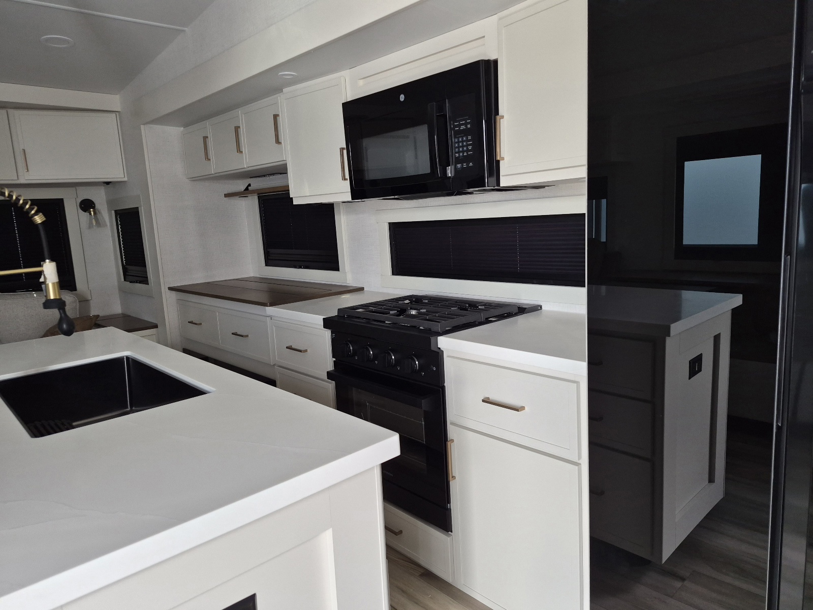2027 Brinkley RV Model Z 2900 - Image 5