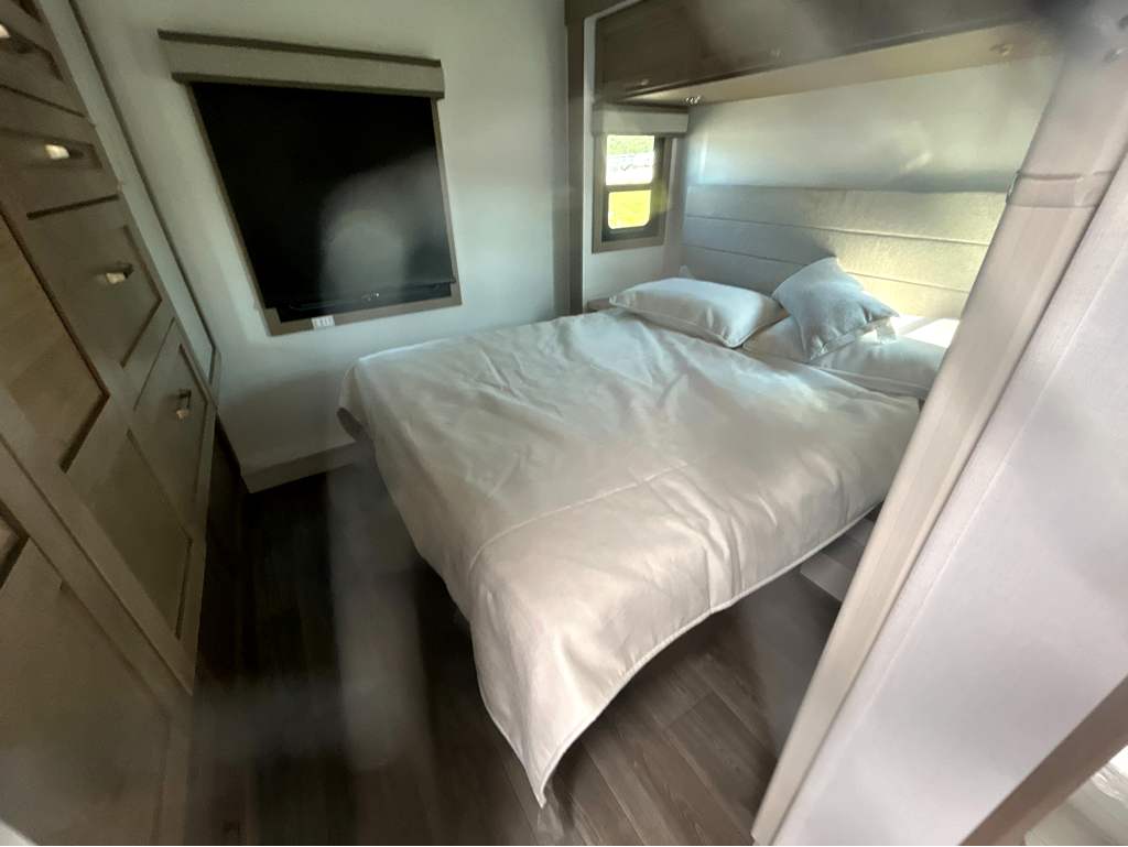 2027 JAYCO GREYHAWK 29MV - Image 28