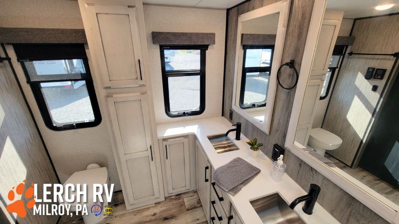 2022 KZ RV Durango Gold G387FLF - Image 48