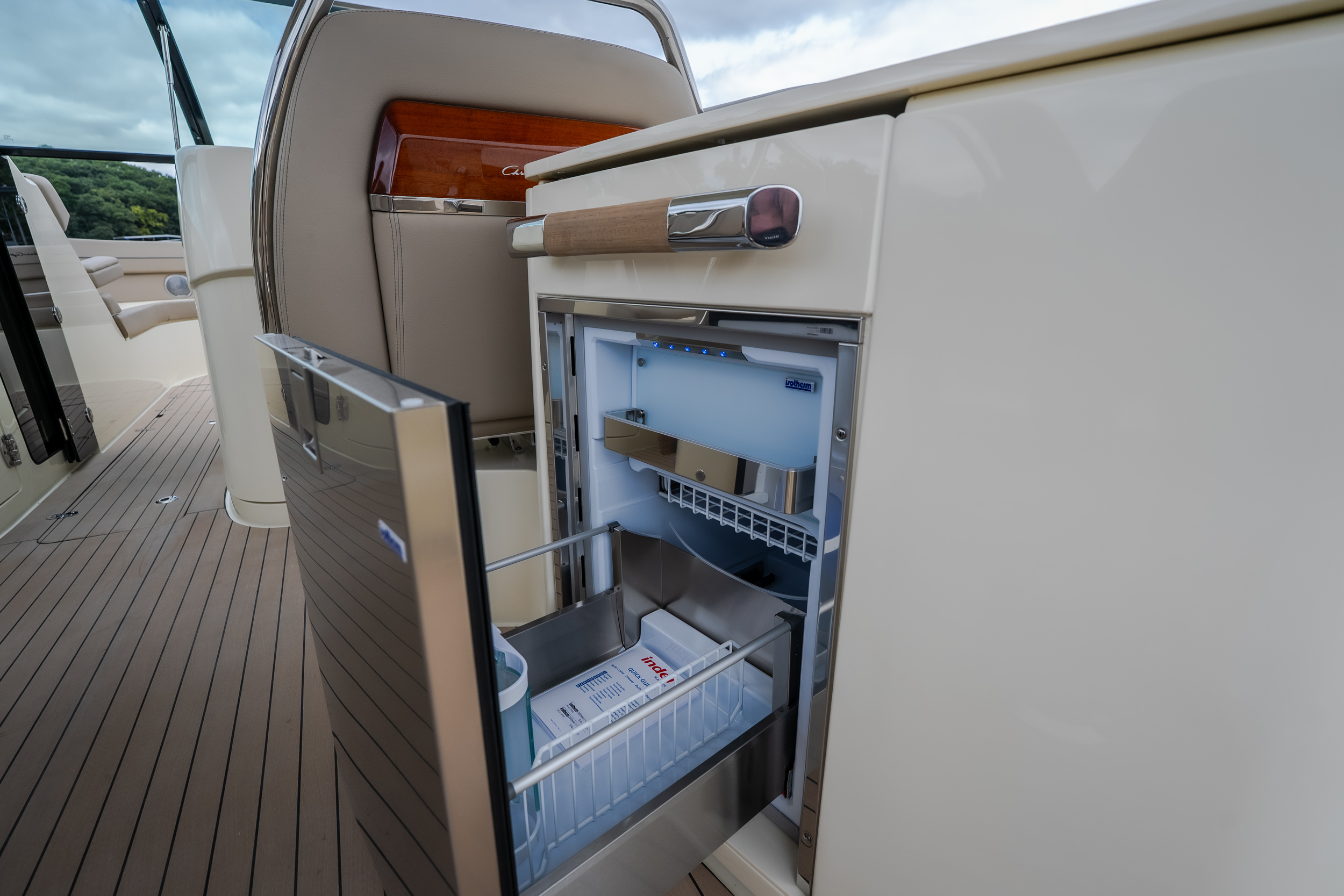 2027 Chris Craft Launch GT 35 ME - Image 30