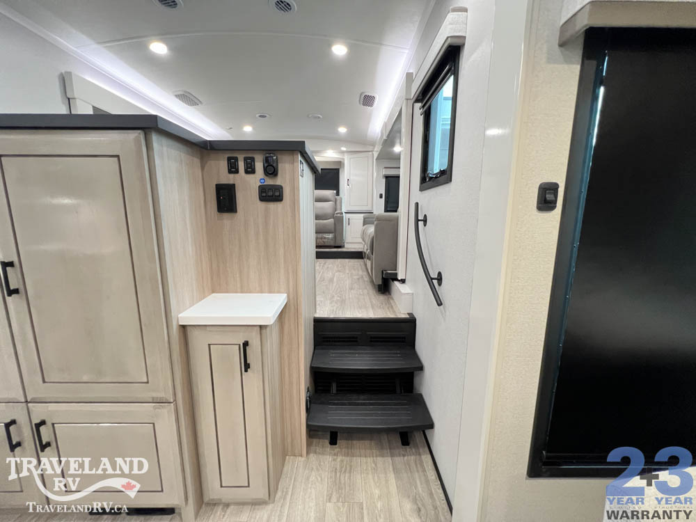 2027 Jayco Pinnacle 39FLOK - Image 30
