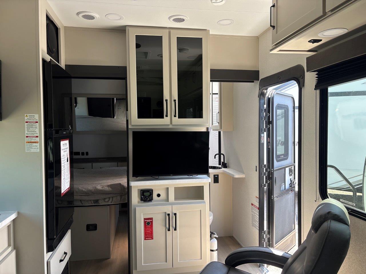 2026 Grand Design Momentum G-Class 21G - Image 11