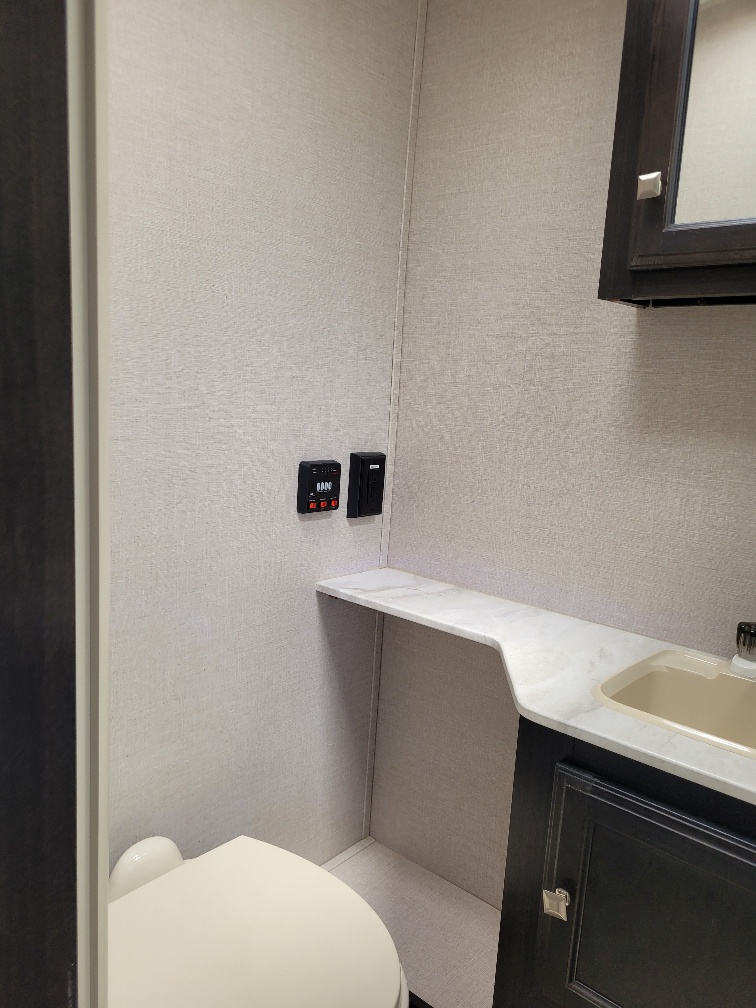 2019 Venture RV Sonic Lite SL169VBH - Image 11