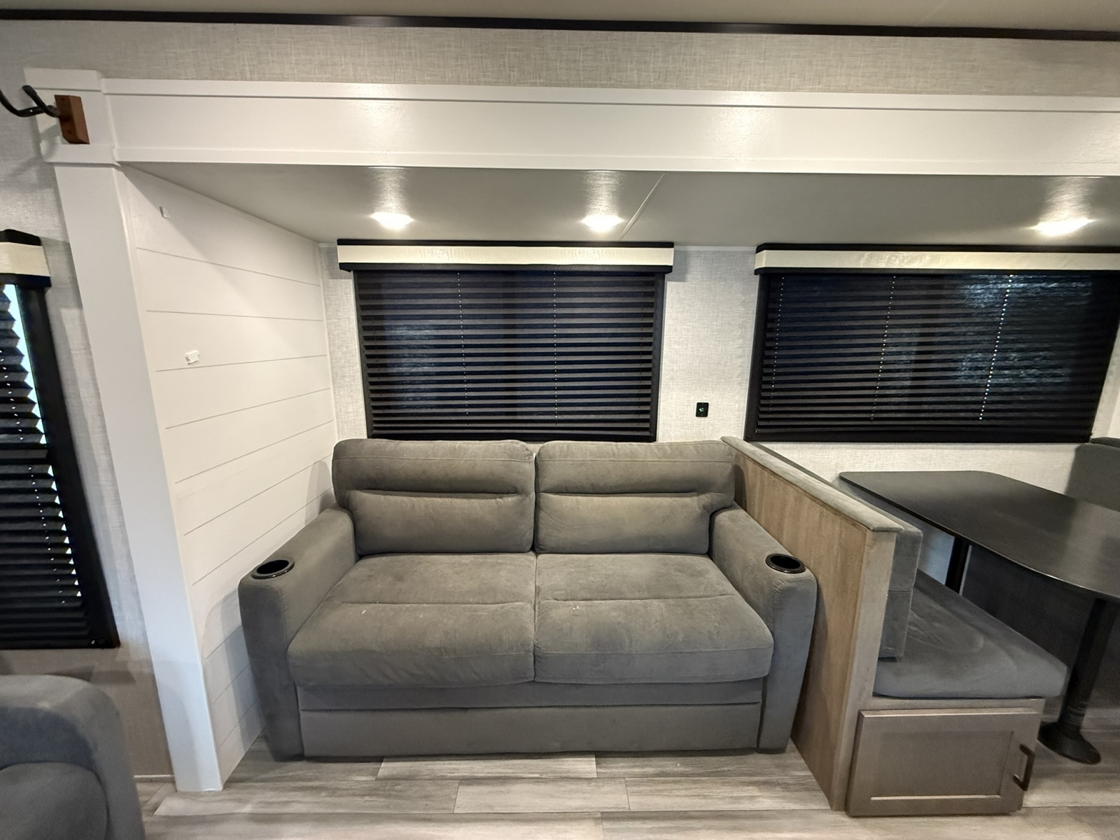 2025 Jayco Jay Flight 265RLS - Image 12