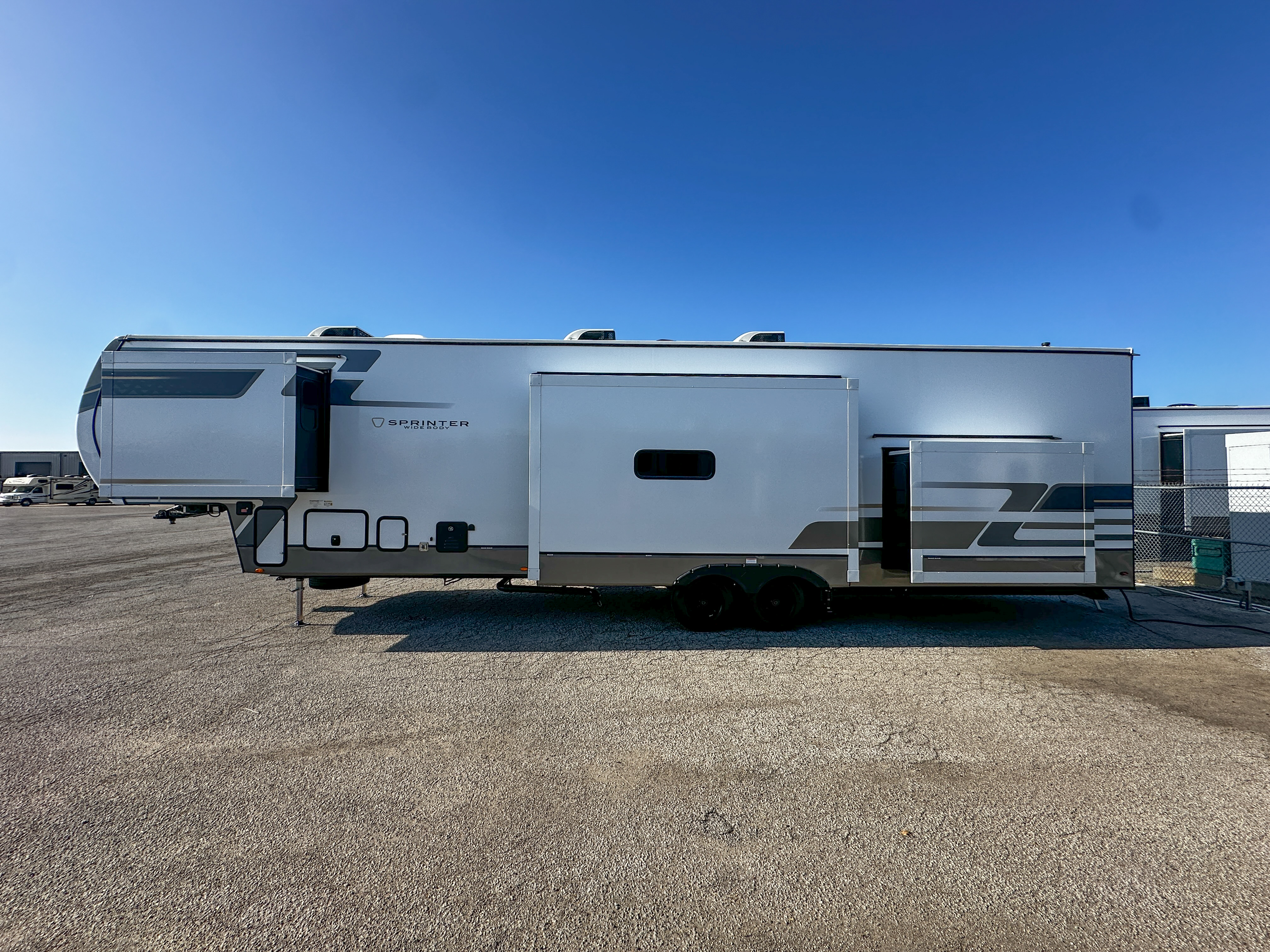 2026 Keystone Sprinter 3920DSL - Image 5
