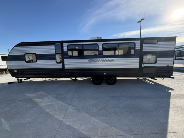 2022 CHEROKEE GREY WOLF 29TE - Image 4
