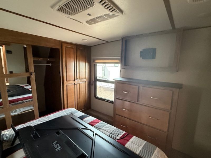 2018 Keystone Laredo 358BP - Image 22
