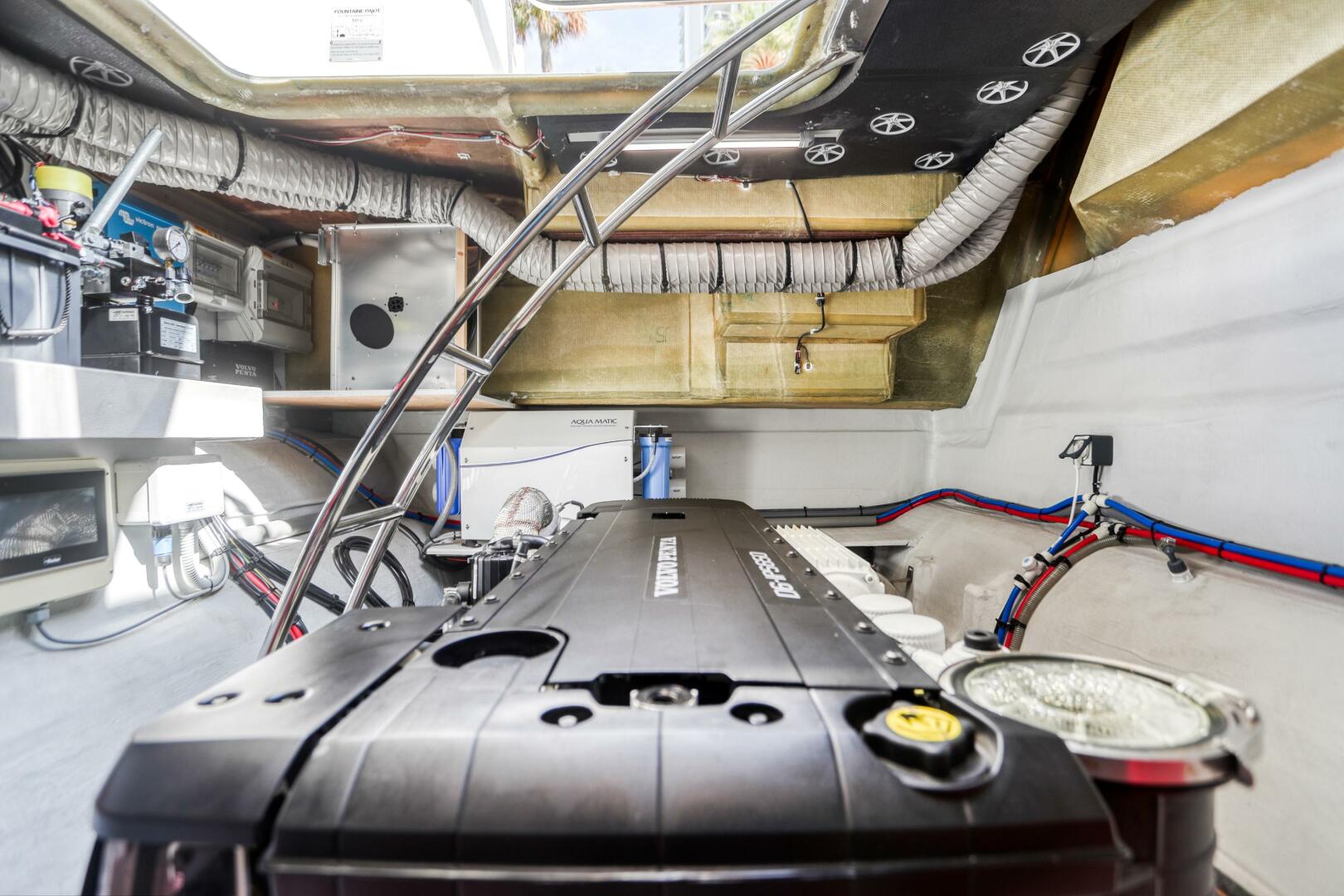 2022 Fountaine Pajot MY6 - Image 62