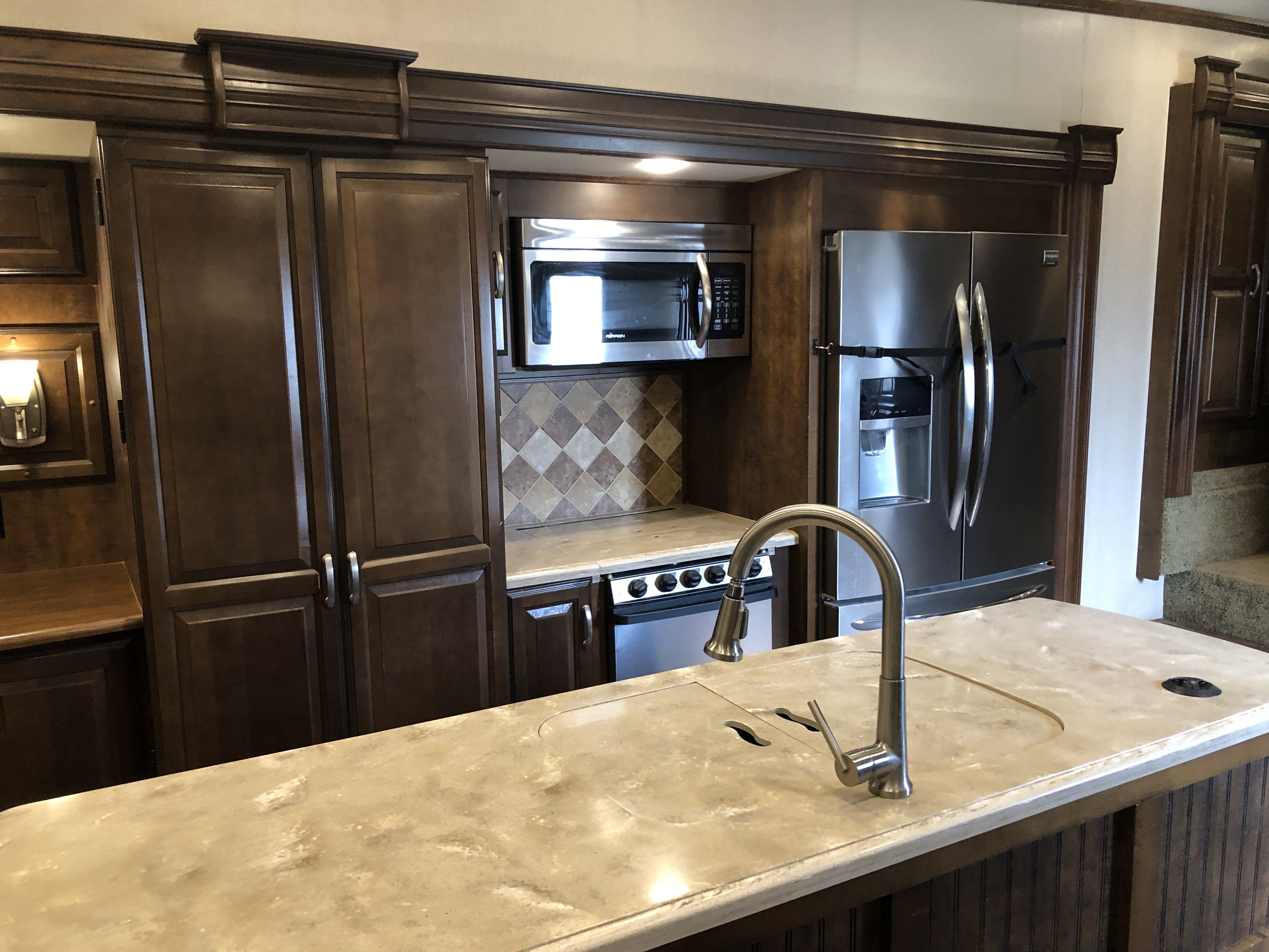 2016 Forest River Cardinal 3850RL - Image 17