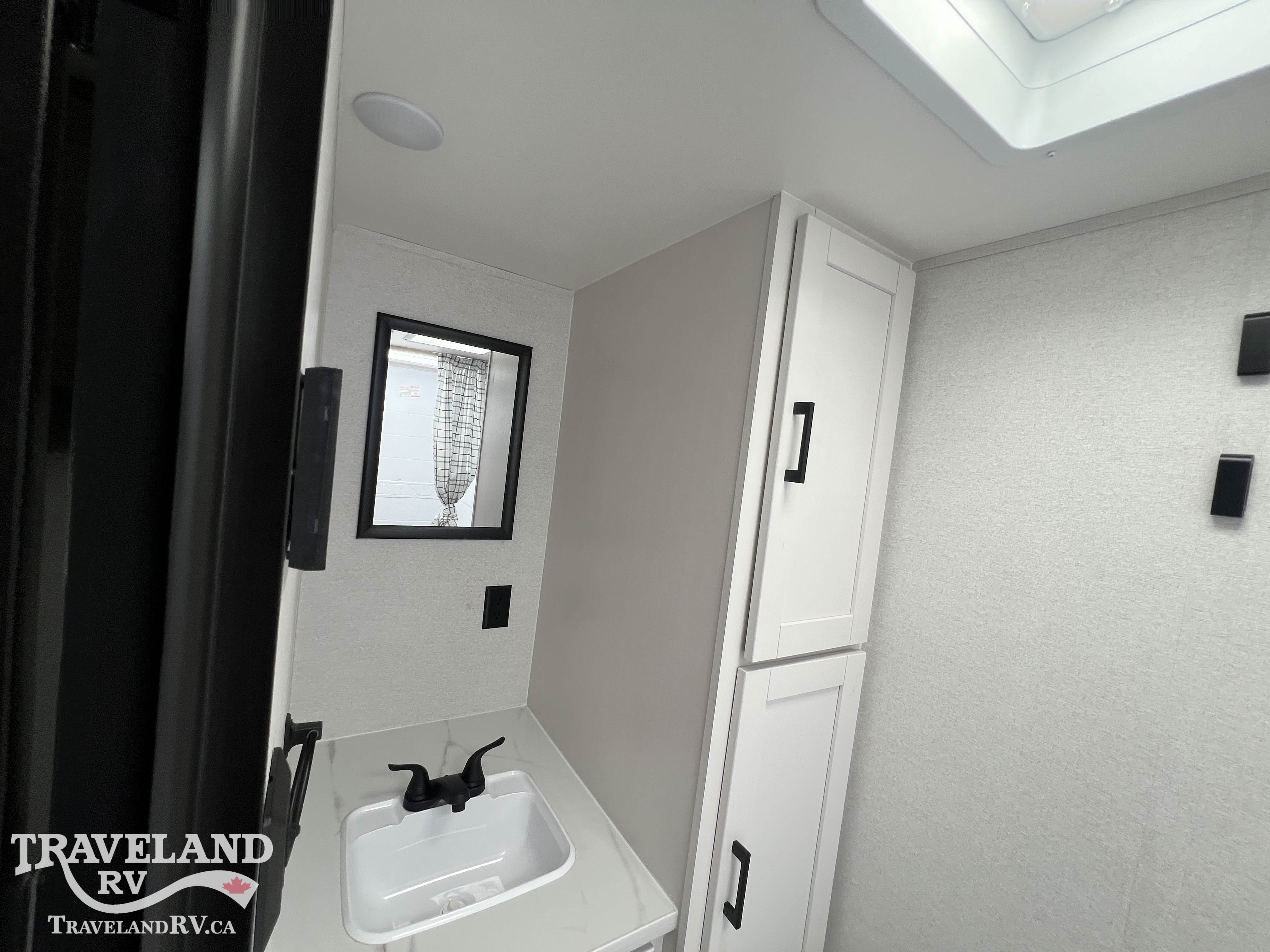 2027 Highland Ridge Open Range Colt 18QB - Image 24