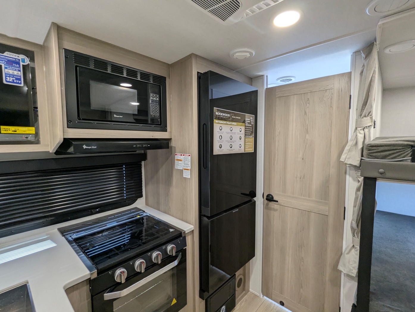 2026 Forest River Rockwood Mini Lite 2520BH - Image 14