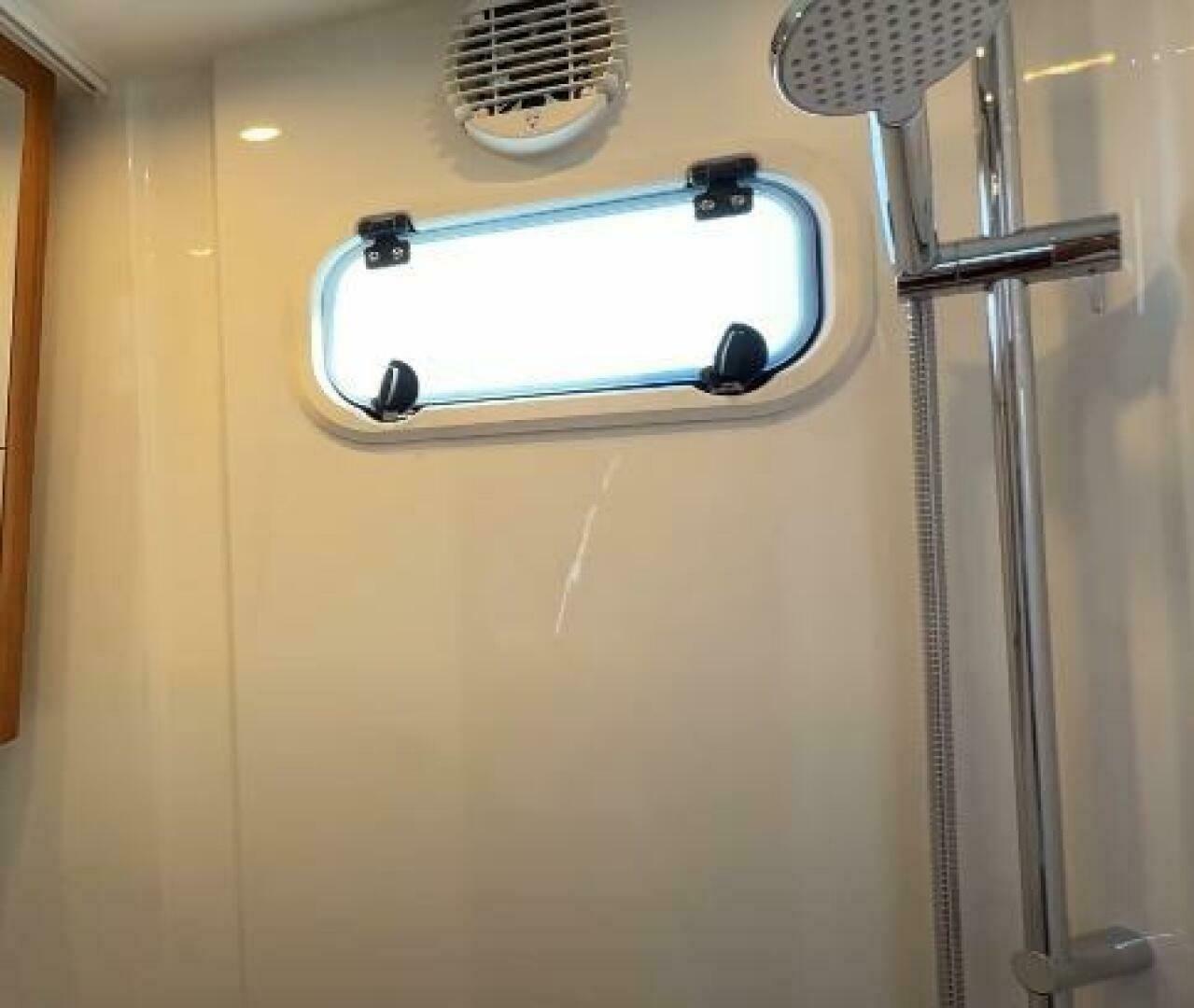 2025 Targa 37 Flybridge - Image 51