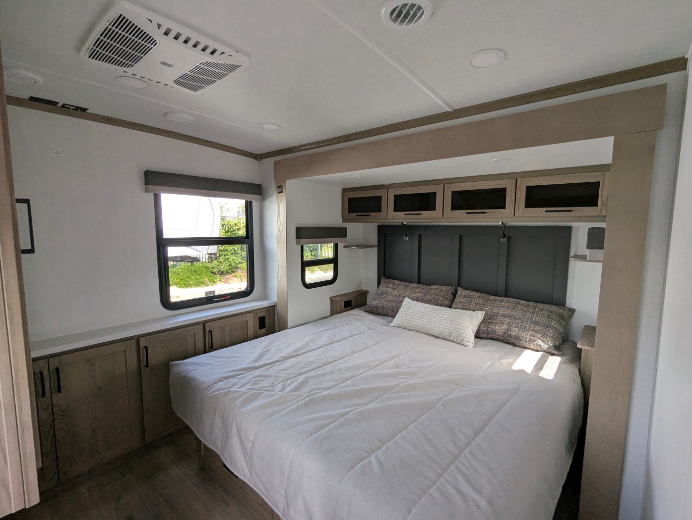2026 Forest River Rockwood Signature 8339FK - Image 23