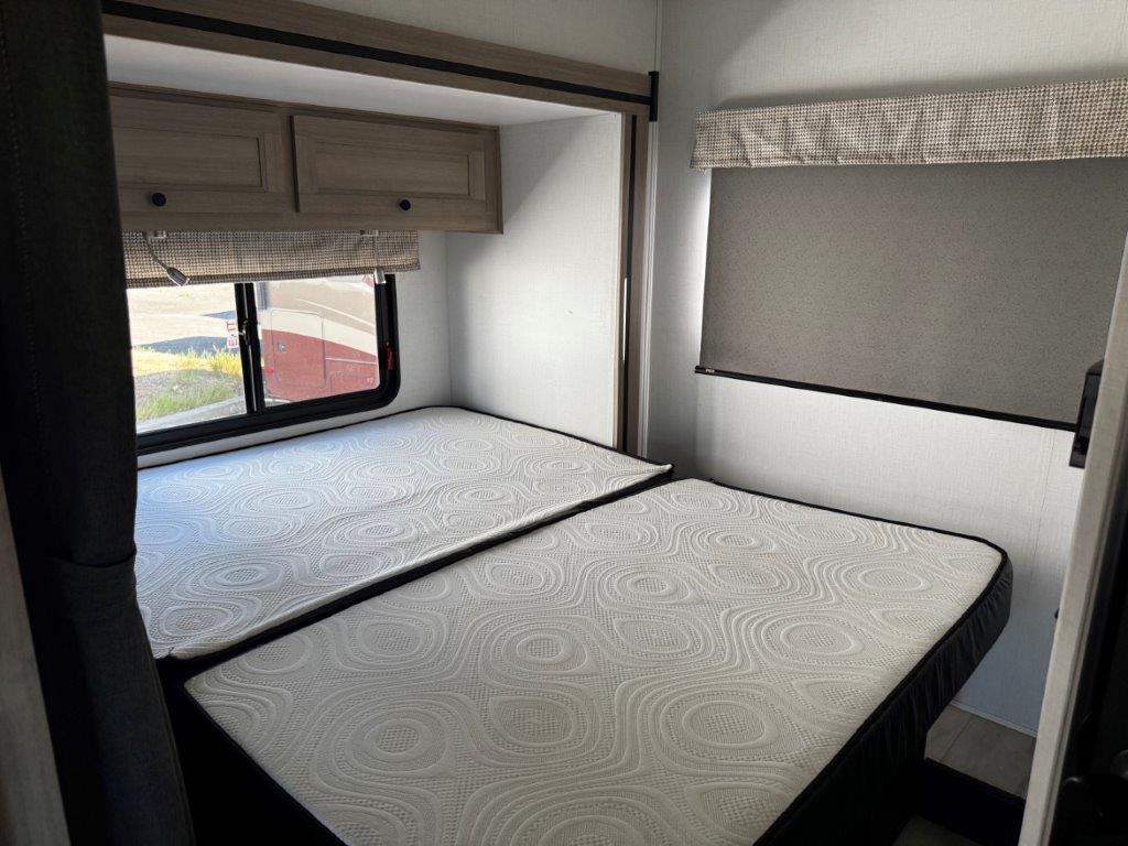 2026 Forest River Sunseeker LE 2550DSLE - Image 20
