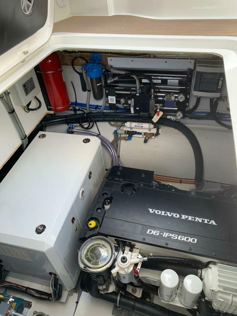 2024 Fountaine Pajot MY5 - Image 12