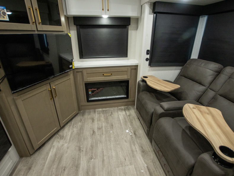 2026 Jayco Eagle HT 26REC - Image 8