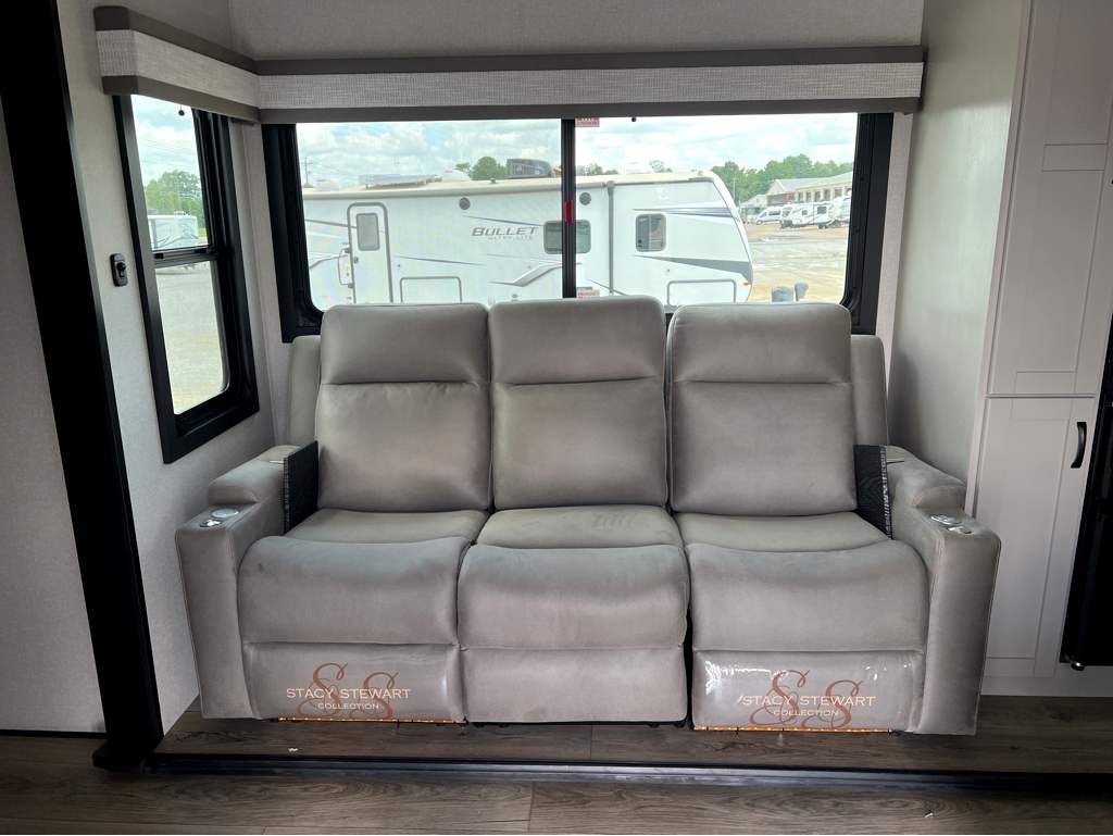 2026 JAYCO SEISMIC 359 - Image 10