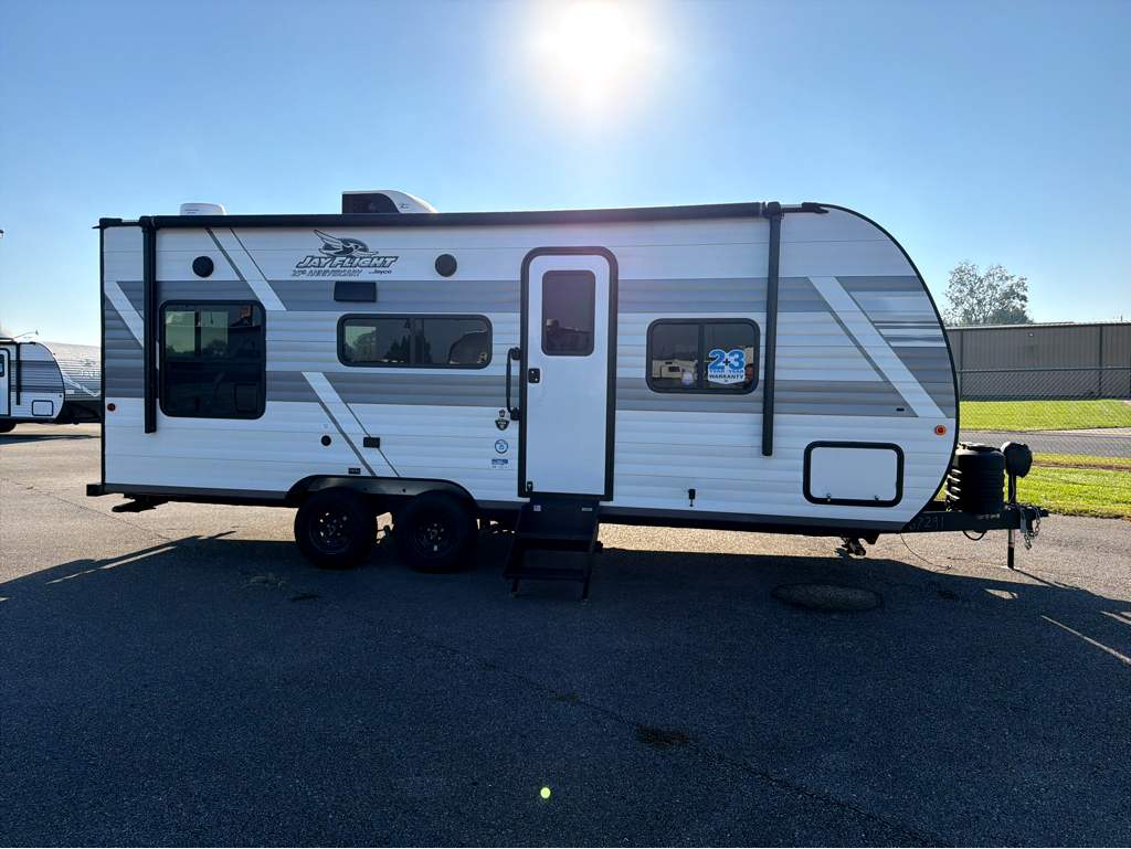 2027 Jayco Jay Flight SLX 210QB - Image 2