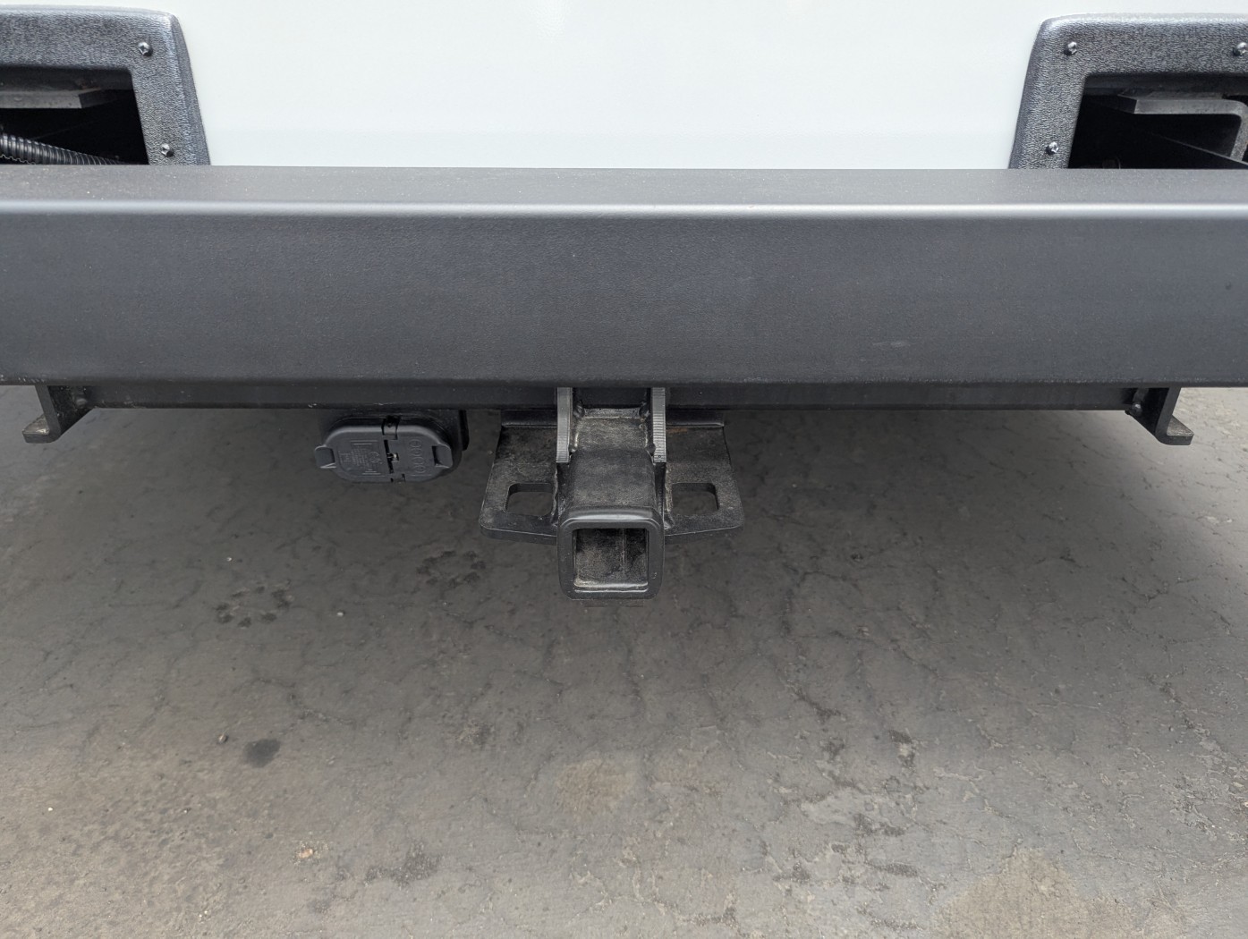 2027 Coachmen Entourage 330DS - Image 6