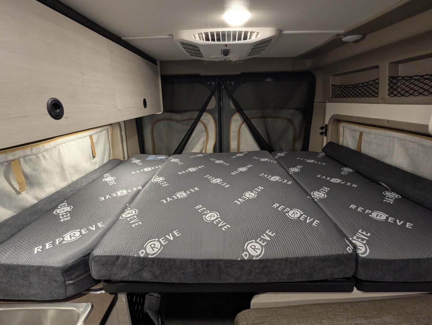 2027 Winnebago Solis Pocket 36A - Image 21