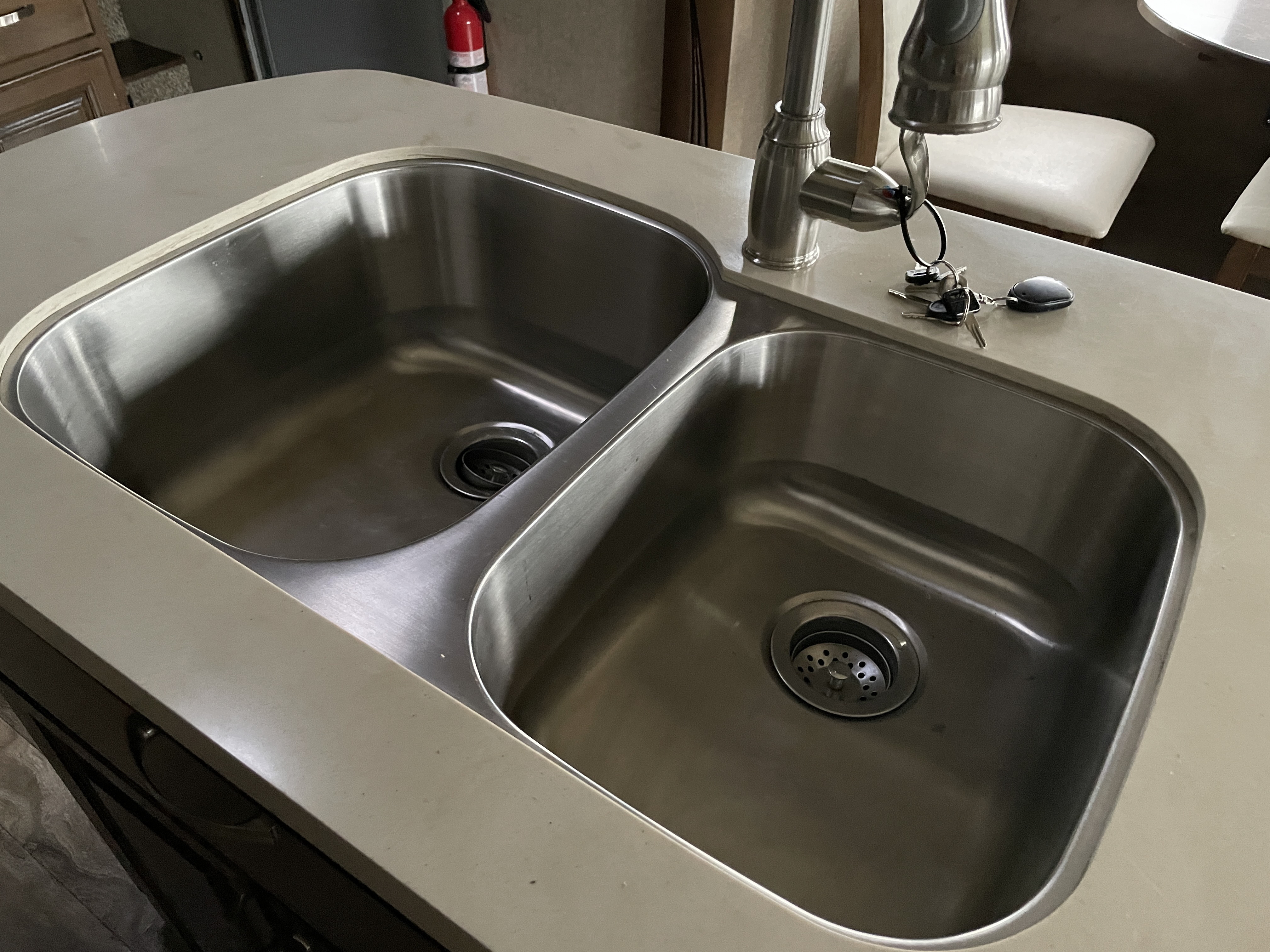 2018 Forest River Cedar Creek Champagne Edition 38EL - Image 15