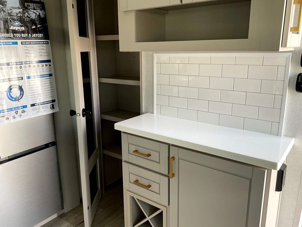 2027 JAYCO NORTH POINT 310RLTS - Image 32