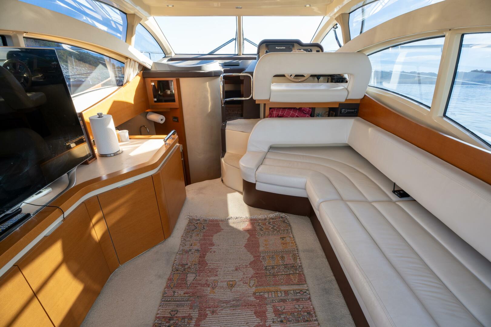2013 Azimut 40 Flybridge - Image 23