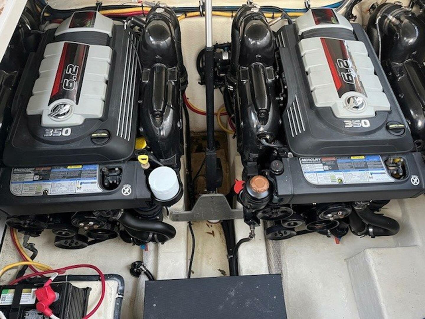 2018 Monterey 335 Sport Yacht - Image 24