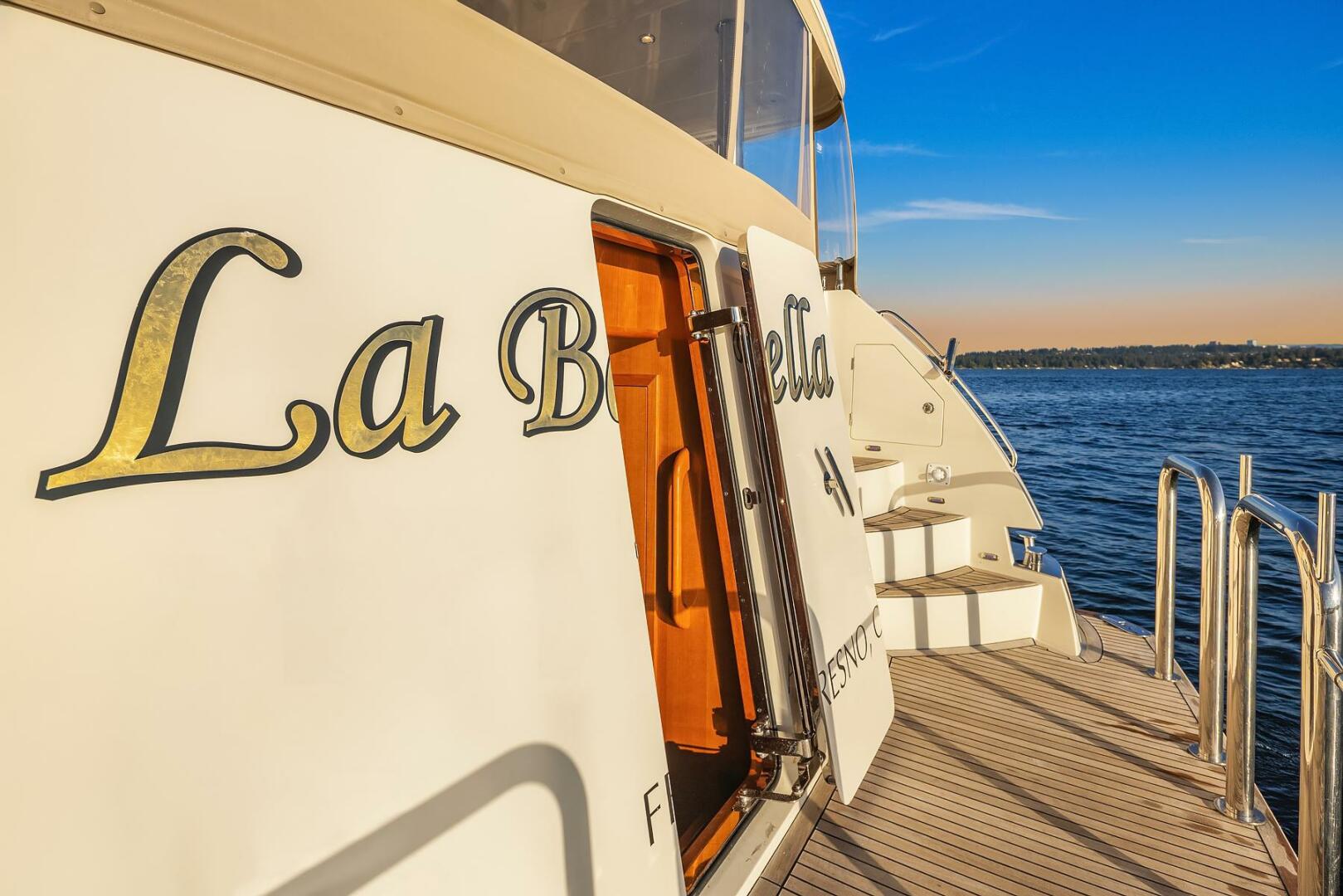 2014 Hampton 720 Skylounge LRC - Image 99