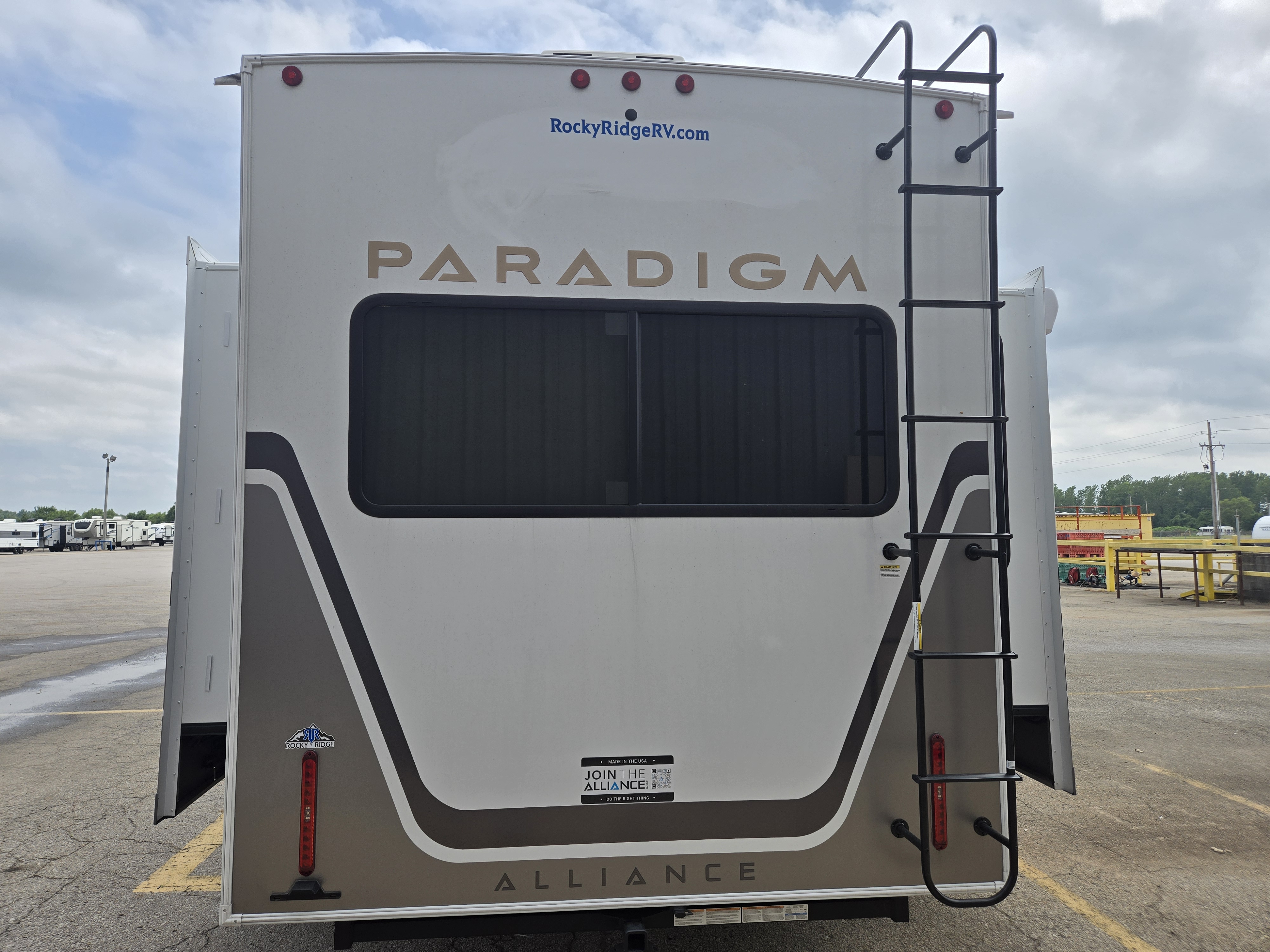 2026 Alliance Paradigm 310RL - Image 5