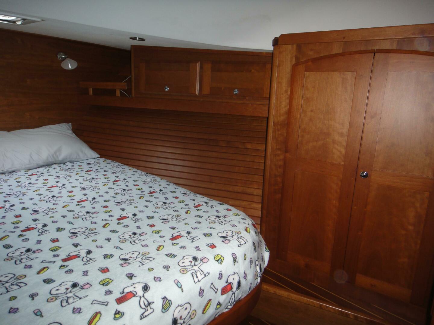 2018 Sabre 48 Salon Express - Image 23