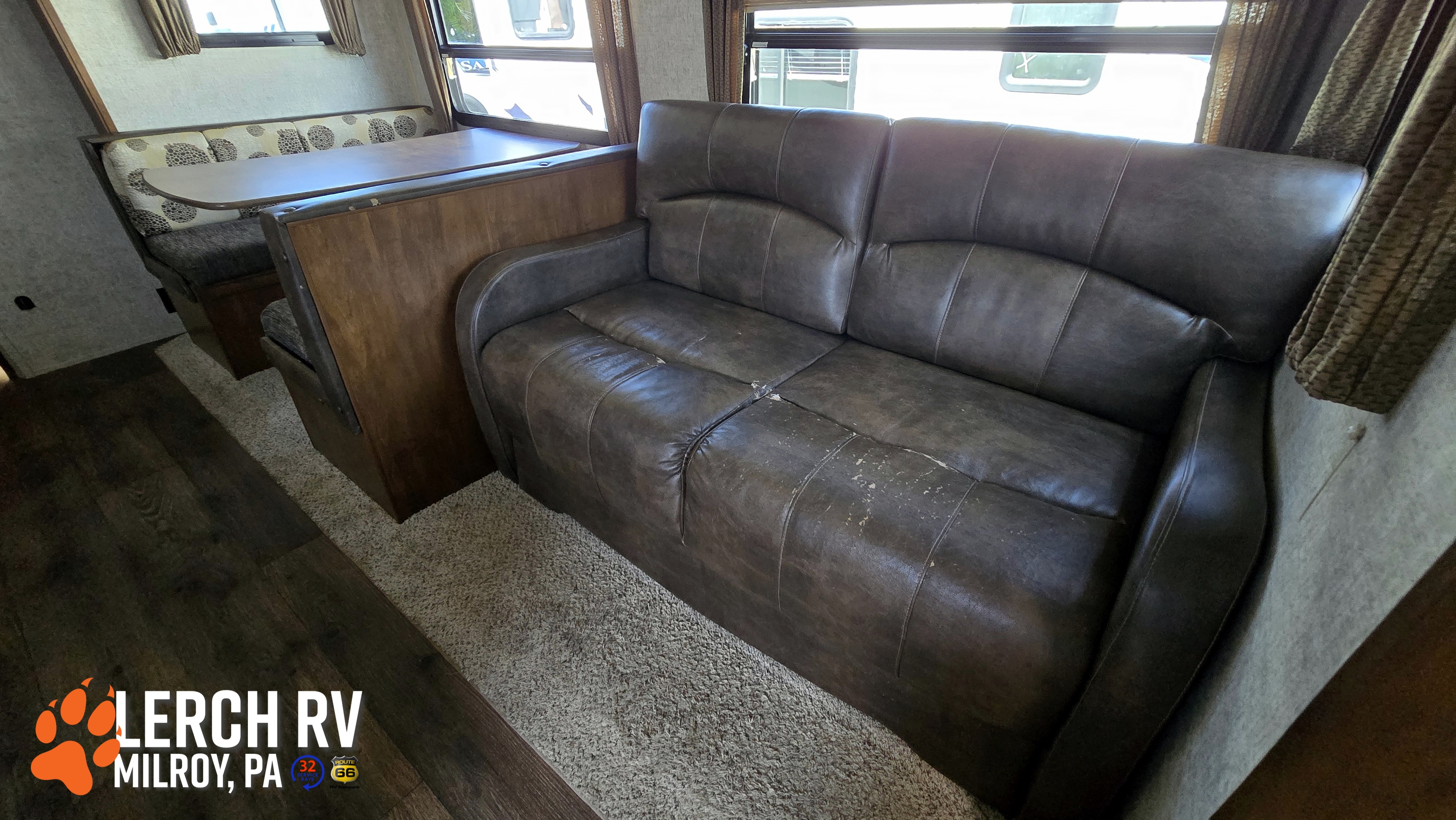 2016 KEYSTONE SPRINTER CAMPFIRE 28BH - Image 10